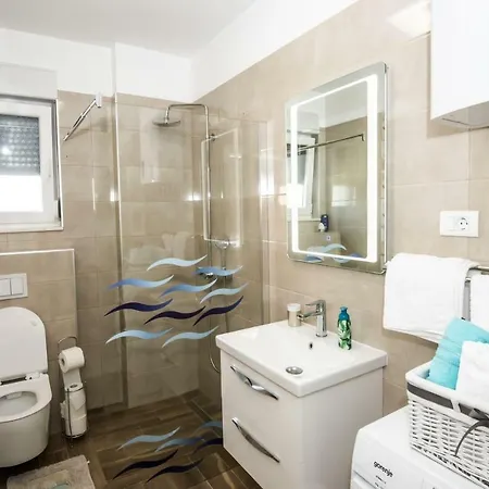 Apartment Blue Pearl *