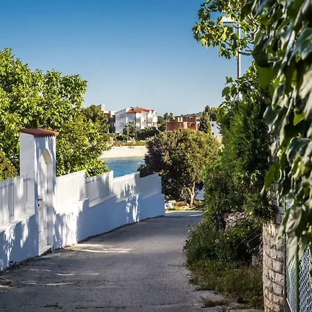 Apartment Blue Pearl